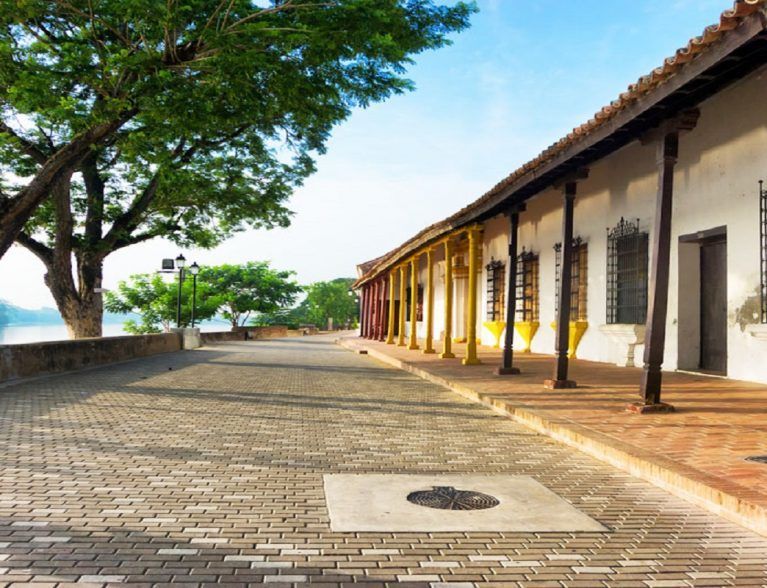 MOMPOX SANTA CRUZ